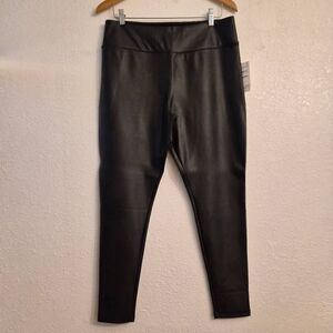 NWT Faux Leather Black Leggings: Sexy Feminine Flirty Flattering Fit Elegant